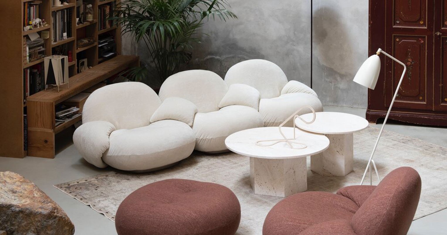 Round blocks create a highlight for the room